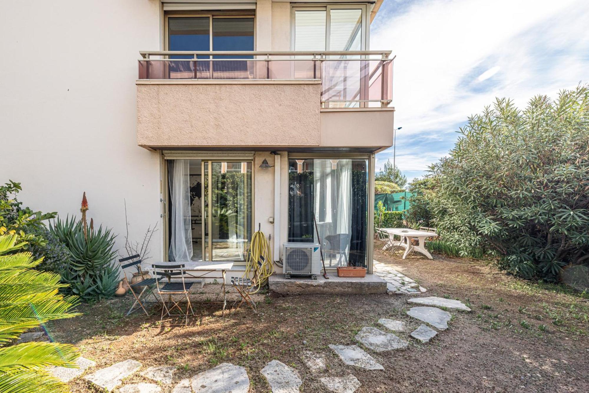 Ferienwohnung Le Globe Trotteur Saint-Laurent-du-Var Exterior foto