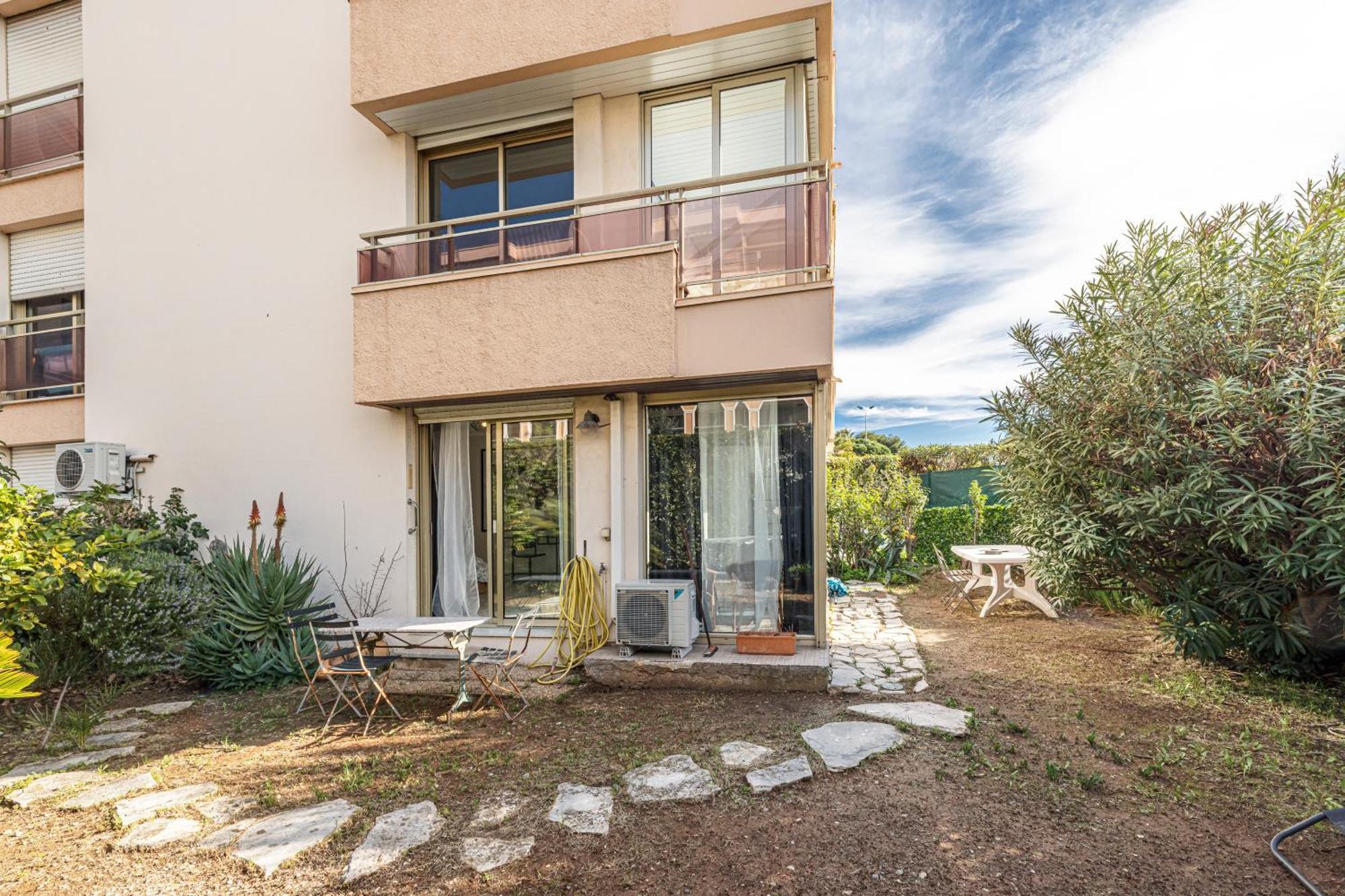Ferienwohnung Le Globe Trotteur Saint-Laurent-du-Var Exterior foto