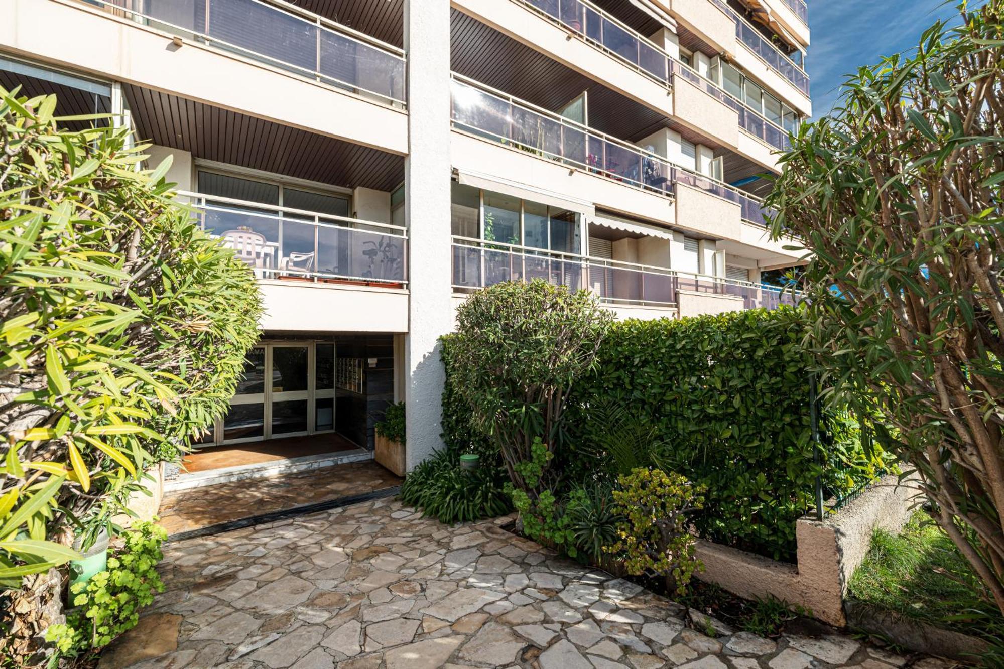 Ferienwohnung Le Globe Trotteur Saint-Laurent-du-Var Exterior foto